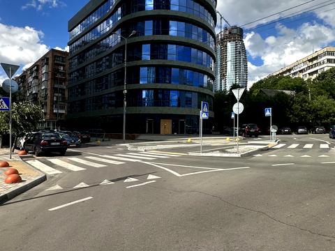 комерційна за адресою Академіка Філатова вул., 5