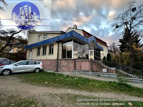 комерційна за адресою Вокзальна, 21А
