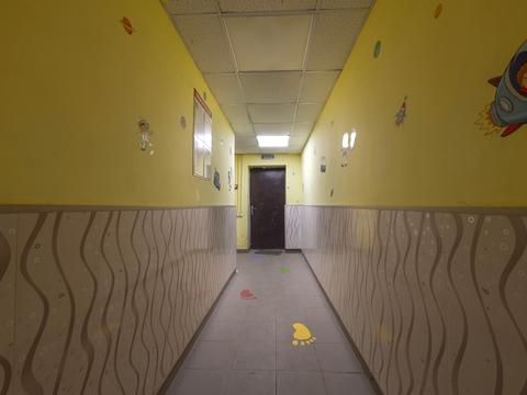 комерційна за адресою Академіка Лебедєва вул., 1/7