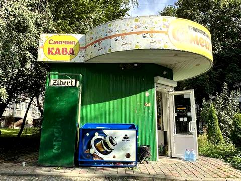 комерційна за адресою Степана Бандери вул., 22