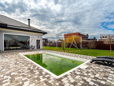 будинок за адресою с. Нові Петрівці, Щаслива вул., 2