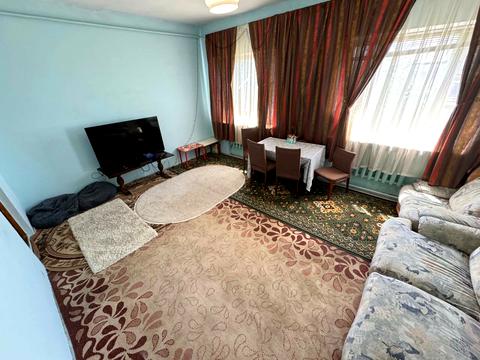 будинок за адресою Небесної Сотні просп. (Маршала Жукова)