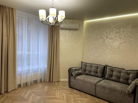 квартира по адресу Молодіжна ул., 4