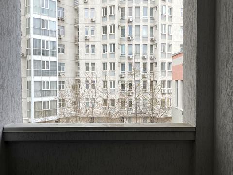 комерційна за адресою Миколи Міхновського бульв. (Дружби Народів), 14-16