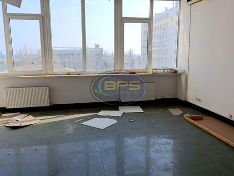 комерційна за адресою Отамана Головатого вул., 84