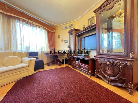 квартира за адресою Київ, Микільсько-Слобідська вул., 2-Б