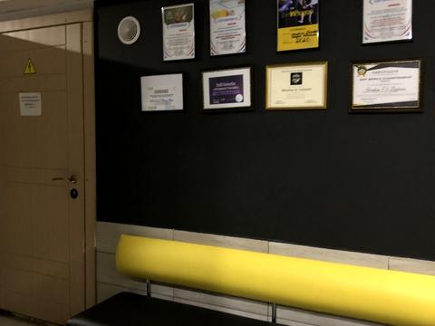 коммерческая по адресу вул. Мрії, 3б