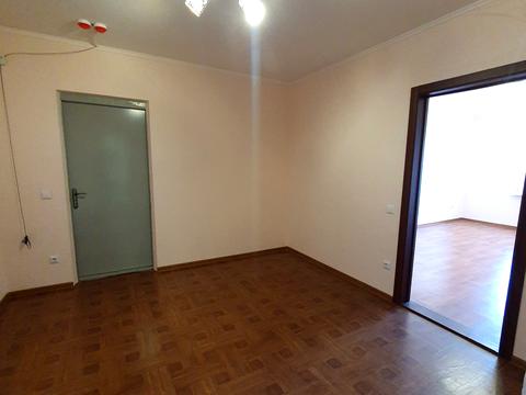 квартира за адресою Миколи Вінграновського вул., 2