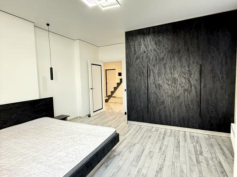 квартира по адресу Василия Сухомлинского ул., 36