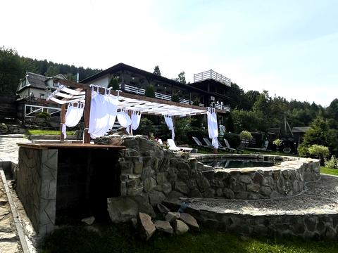 коммерческая по адресу Івана Франка, 450