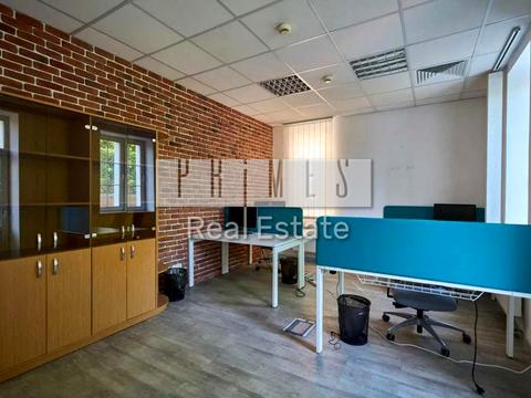 комерційна за адресою Князя Володимира Мономаха вул. (Отто Шмідта), 8