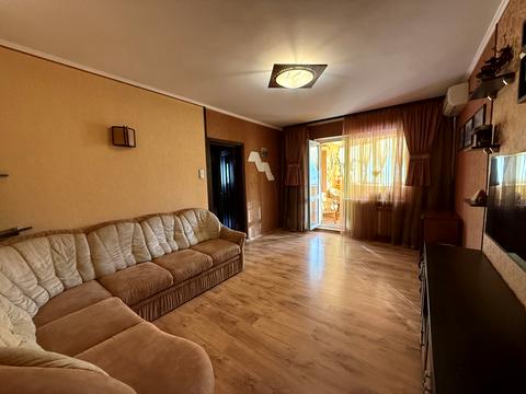 квартира за адресою Ревуцького вул., 18