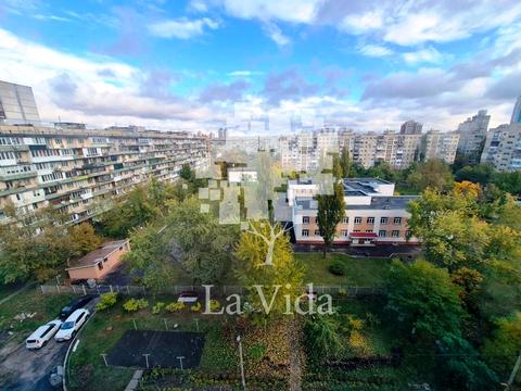 квартира за адресою Героїв полку "Азов" вул. (Маршала Малиновського), 11