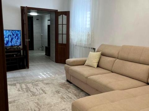 дом по адресу Евгена Коновальца ул. (Гліба Успенського)