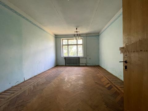 комерційна за адресою вул. Центральна, 303