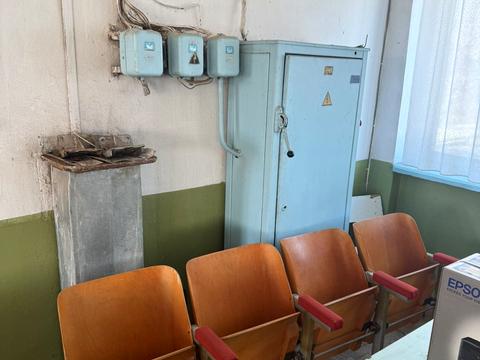 комерційна за адресою Шкільна вул., 1