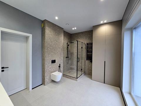 будинок за адресою Квітнева вул.