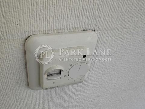 комерційна за адресою Володимирська вул., 51/53