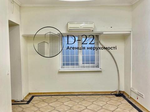 комерційна за адресою Миколи Міхновського бульв. (Дружби Народів), 13