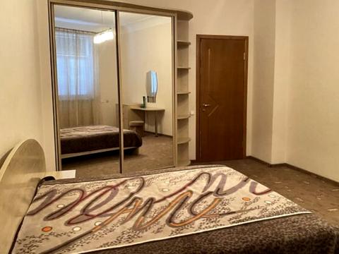 квартира за адресою Дмитра Яворницького просп. (Карла Маркса), 82