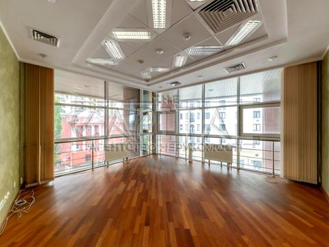 комерційна за адресою Дмитрівська вул., 94