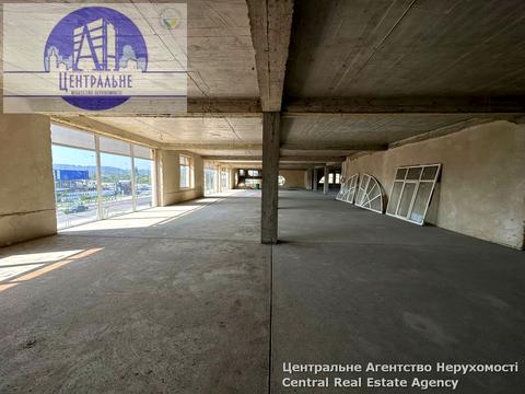 комерційна за адресою Хотинська вул., 39в