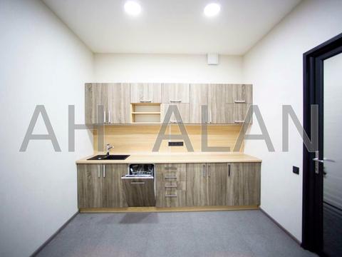 комерційна за адресою Кловський узвіз, 7a