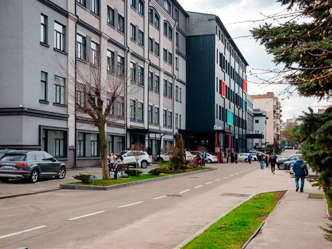 комерційна за адресою Миколи Пимоненка вул., 13