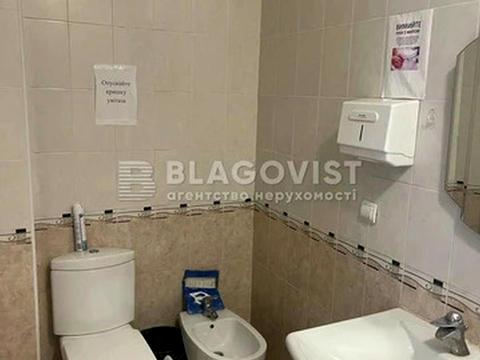 комерційна за адресою Ярославів Вал вул., 21-Г