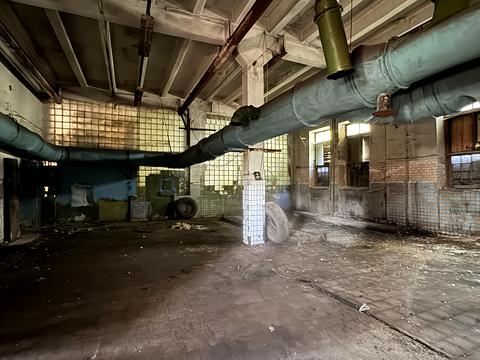 коммерческая по адресу Івана Франка, 40