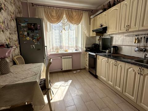 квартира за адресою Сержа Лифаря вул. (Олександра Сабурова), 1