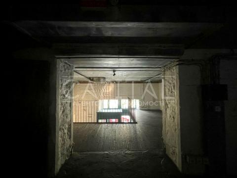 комерційна за адресою Архітектора Городецького вул., 4