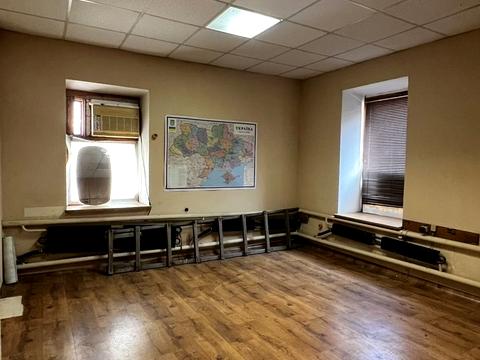 комерційна за адресою Миколи Садовського вул. (Пушкіна), 75