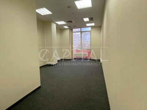 комерційна за адресою Польова вул., 24