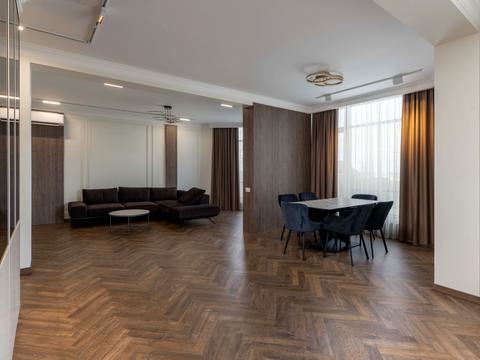 квартира за адресою Болсуновська вул. (Сергія Струтинського), 2