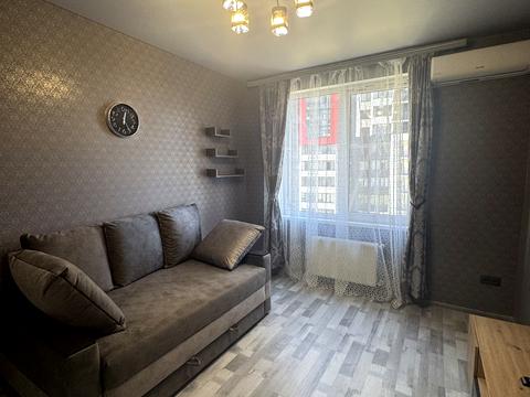 квартира за адресою Євгена Чикаленка вул., 93