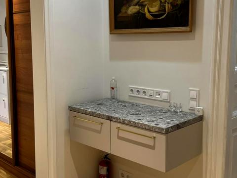 квартира за адресою Михайла Грушевського вул., 7