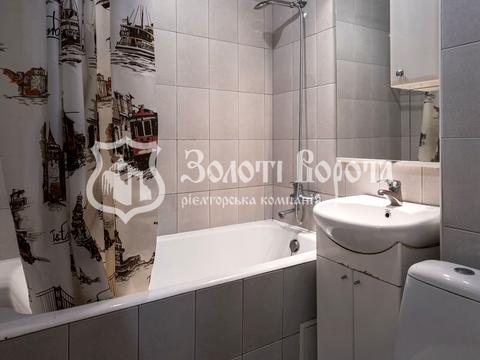 квартира за адресою Дніпровська набережна вул., 9-А