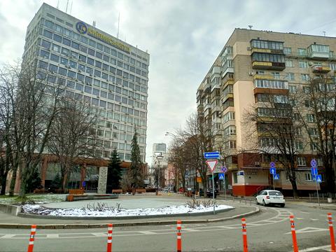 комерційна за адресою пров. Микільский (Січневий), 9