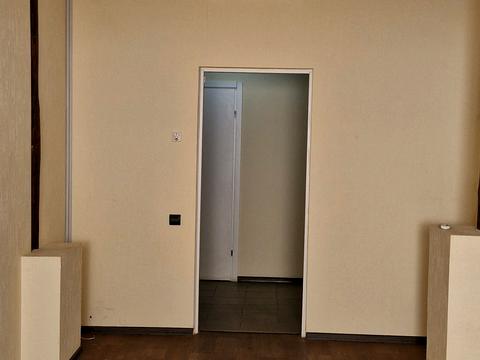 коммерческая по адресу Защитников Украины пл. (Восстания), 7/8