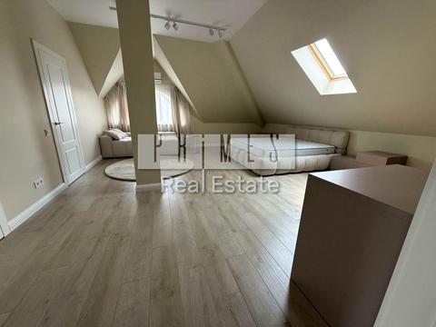 будинок за адресою Приозерна вул.