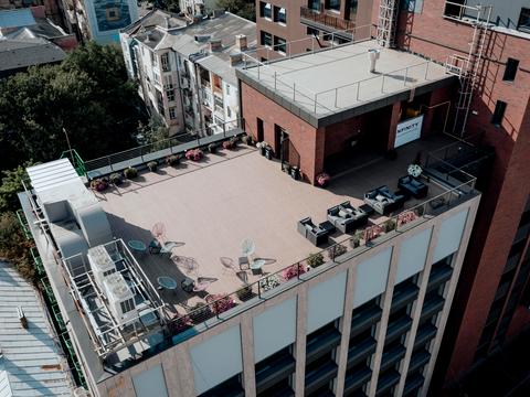 комерційна за адресою Саксаганського вул., 53/80