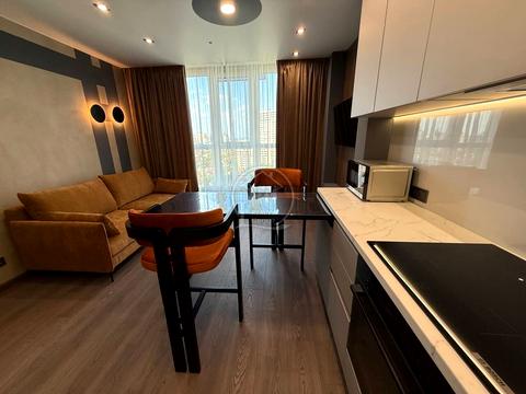квартира за адресою Літературна вул., 10б