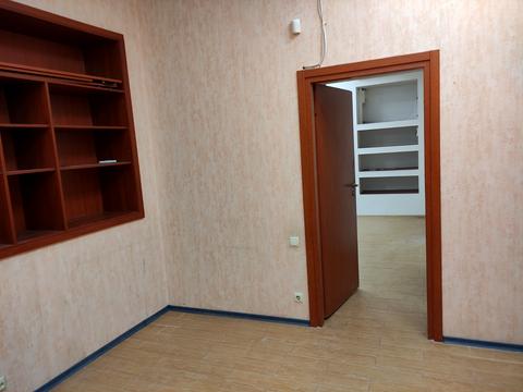 коммерческая по адресу Веры Холодной пл., 3