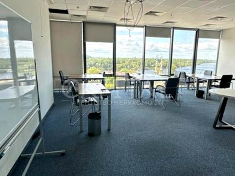 коммерческая по адресу Днепровская набережная ул., 1в