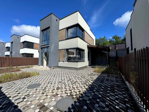 будинок за адресою карпатська