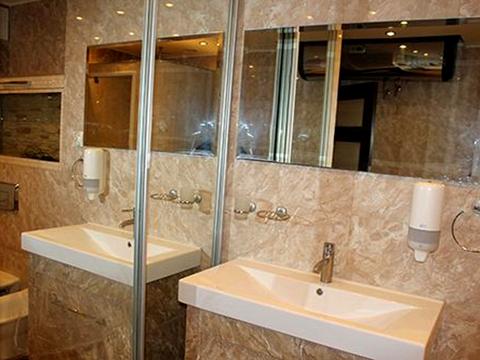 квартира за адресою Василя Верховинця вул., 10