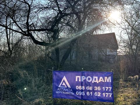 ділянка за адресою центральна