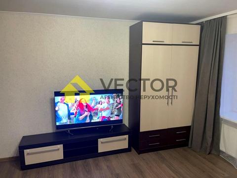 квартира за адресою Дмитра Пругла вул. (Станіславського), 5