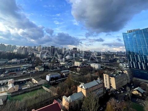 комерційна за адресою Жилянська вул., 59